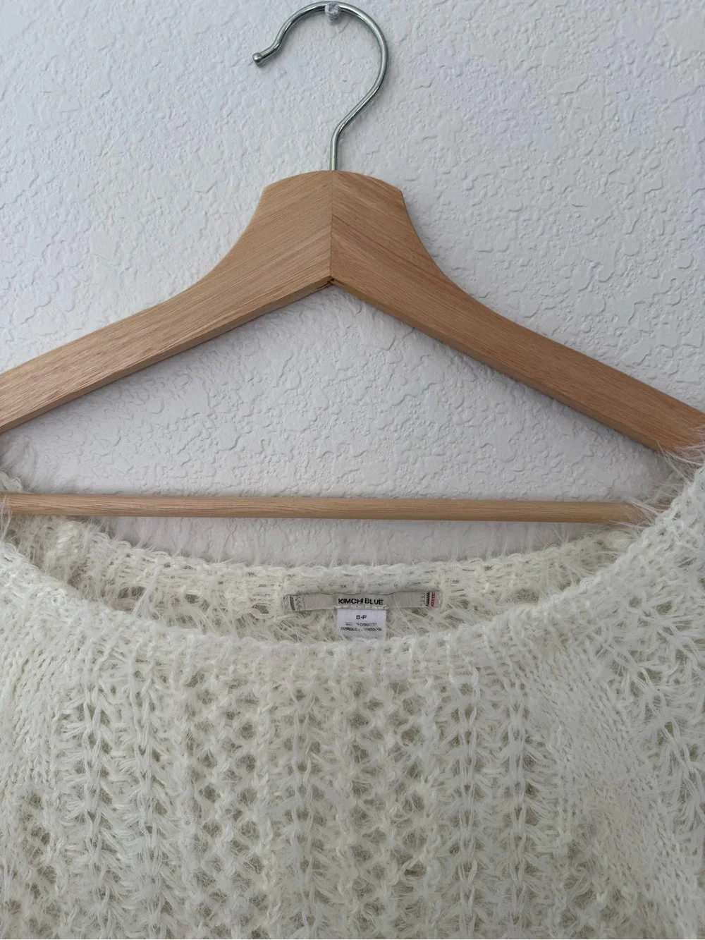 Kimchi Blue Urban Outfitters Ivory Fuzzy Open Knit Cropped Sweater S